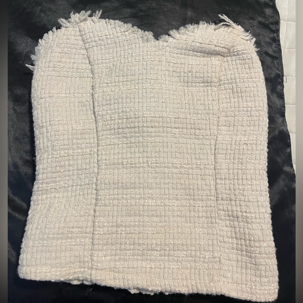 Heart-shaped corset knit top